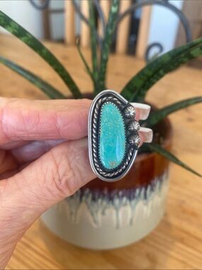 Native American Sterling Silver Teardrop Turquoise Ring - Blue